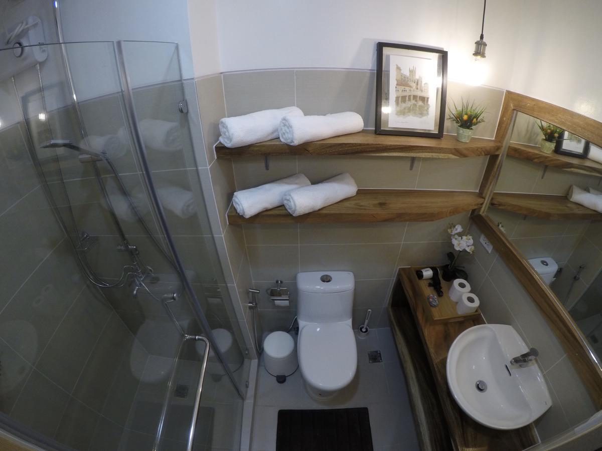 Cozy Family Suite With Stunning View Of Taal タガイタイ エクステリア 写真